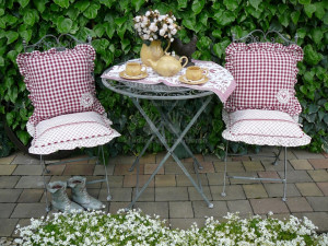 Stôl a stoličky VINTAGE