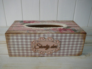 Box na kapesníky RUŽE NA DREVE