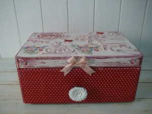 Drevená skrinka ČERVENÁ BODKA